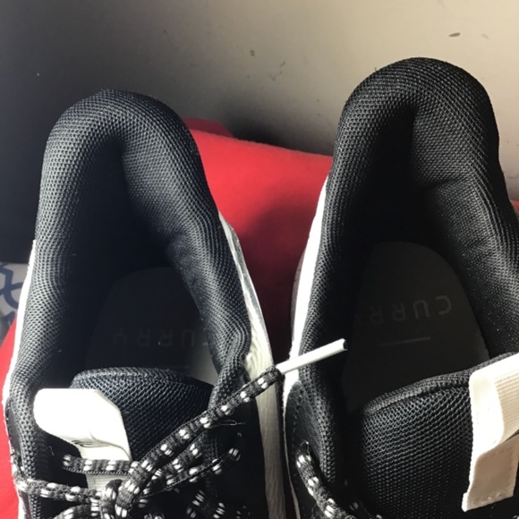 🔥CURRY, by Under Armour, new cond. no box, pics. Size men’s 12, women’s 13.5🔥 - Picture 6 of 7